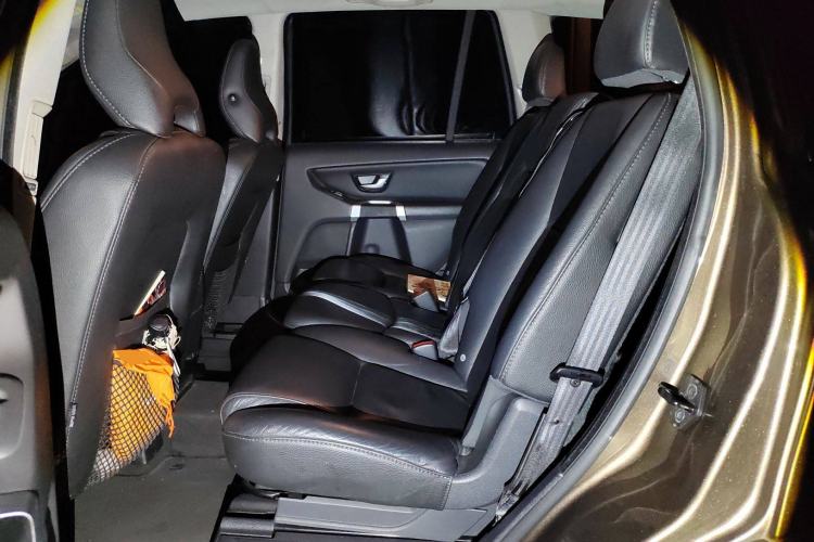 Used Volvo XC Classic 2014 T5 Luxury Edition Left Rear Seat
