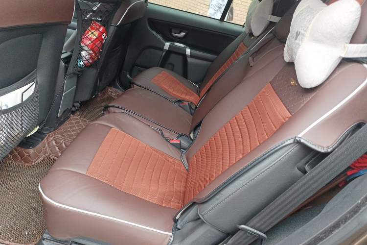 Used Volvo XC Classic 2014 T5 Luxury Edition Left Rear Seat