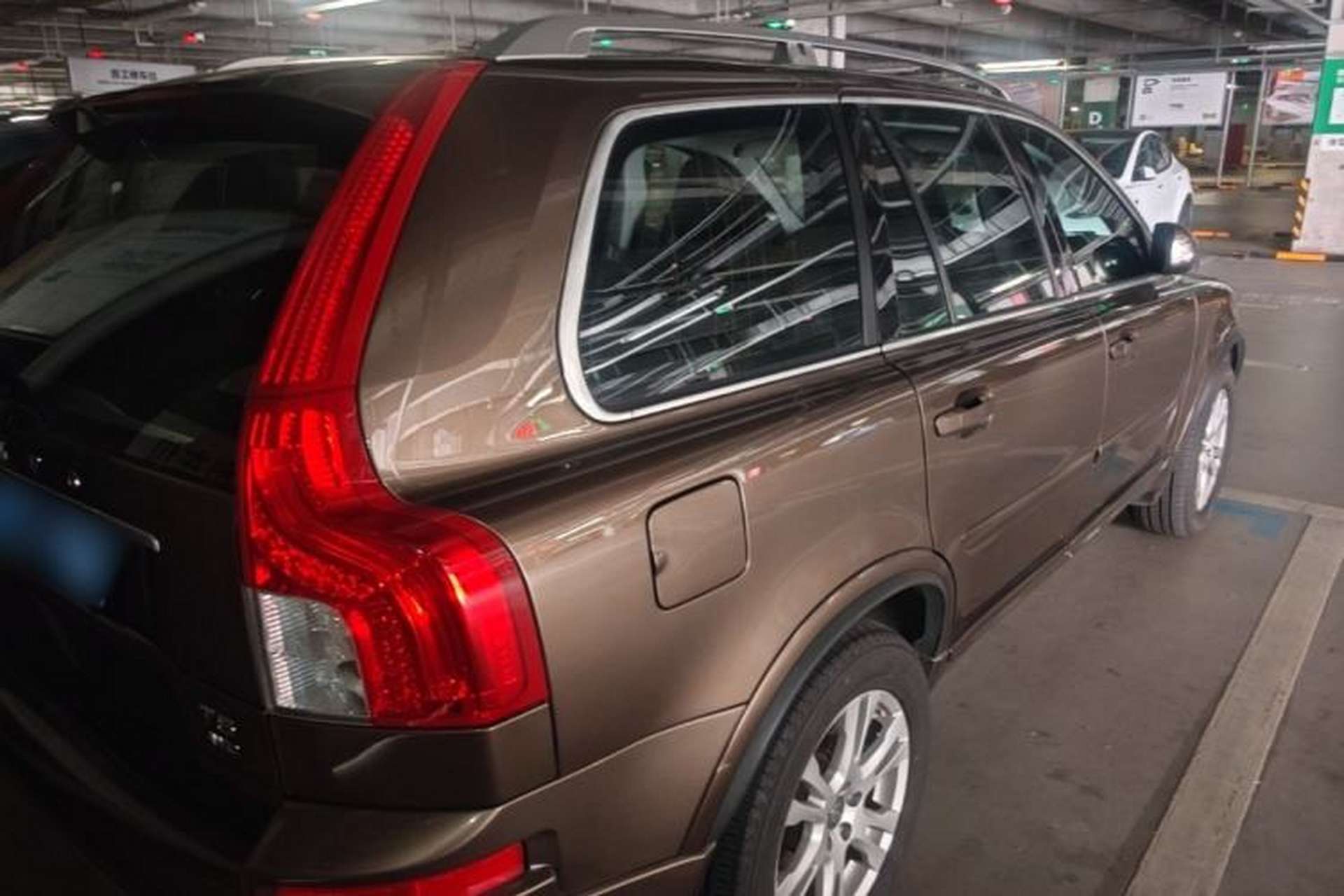 Used Volvo XC Classic 2014 T5 Luxury Edition Rear Right 45 Deg