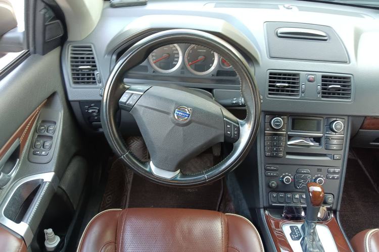 Used Volvo XC Classic 2014 T5 Executive Edition Steering Wheel