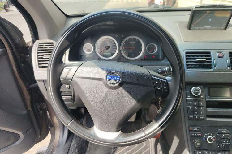 Used Volvo XC Classic 2014 T5 Luxury Edition Steering Wheel