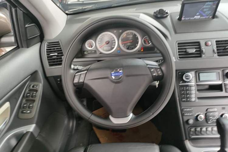 Used Volvo XC Classic 2014 T5 Luxury Edition Steering Wheel