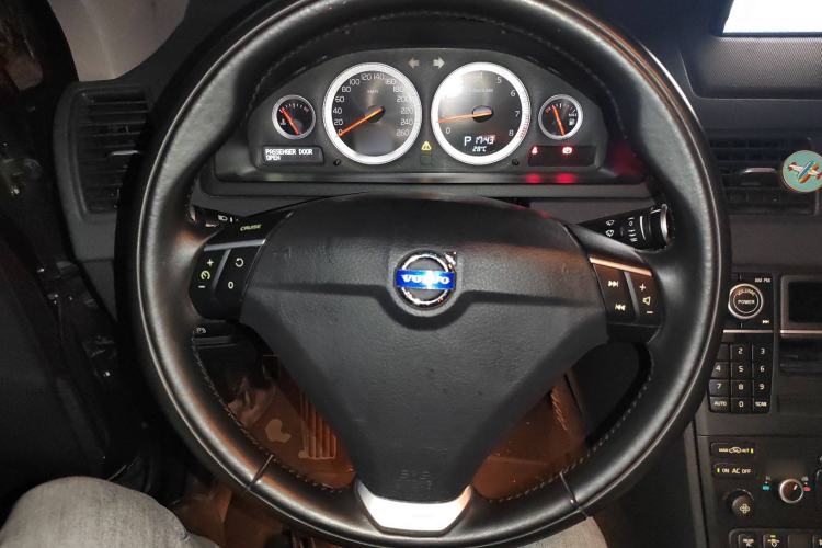 Used Volvo XC Classic 2014 T5 Luxury Edition Steering Wheel