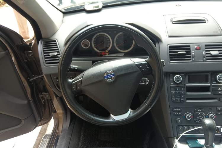 Used Volvo XC Classic 2014 T5 Luxury Edition Steering Wheel