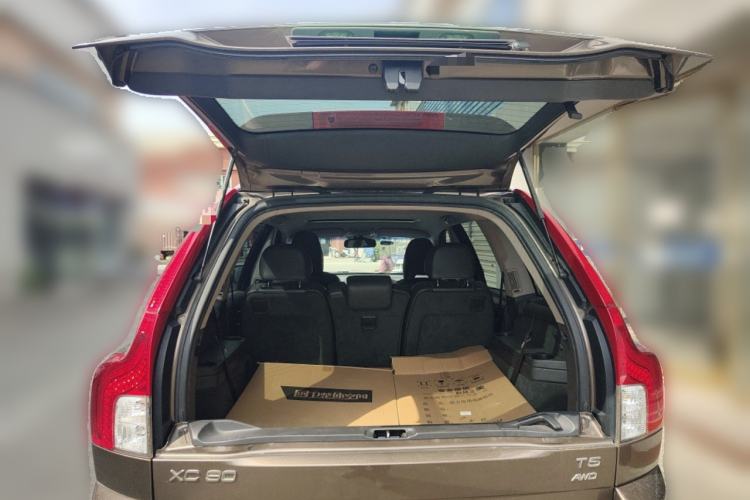 Used Volvo XC Classic 2014 T5 Luxury Edition Trunk