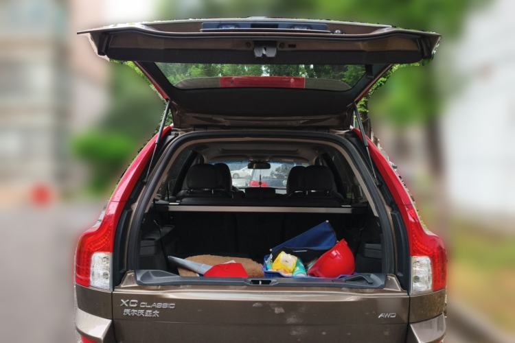 Used Volvo XC Classic 2014 T5 Luxury Edition Trunk