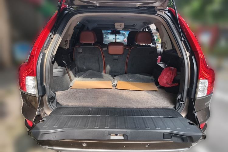 Used Volvo XC Classic 2014 T5 Executive Edition Trunk
