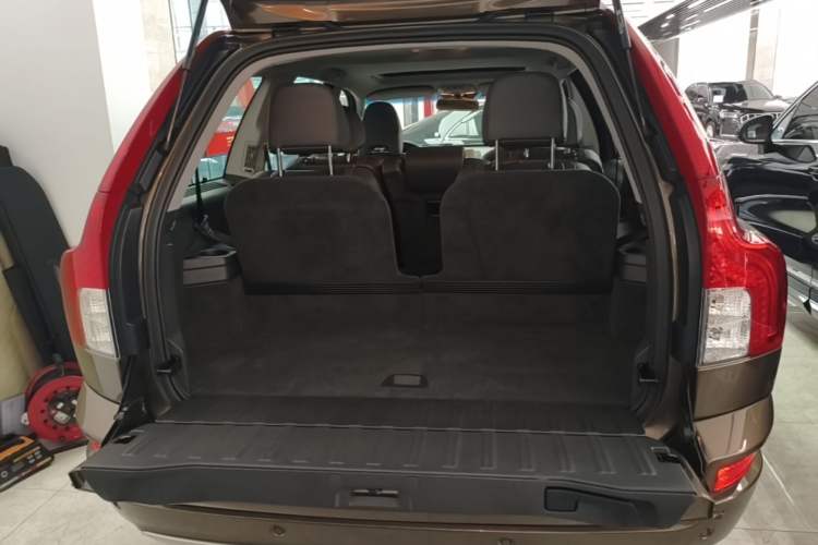 Used Volvo XC Classic 2014 T5 Luxury Edition Trunk