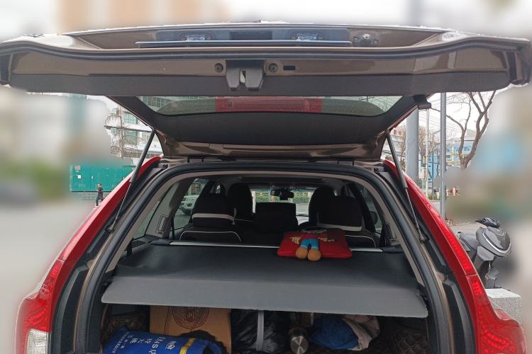 Used Volvo XC Classic 2014 T5 Luxury Edition Trunk
