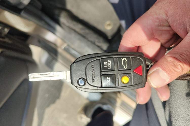 Used Volvo XC Classic 2014 T5 Luxury Edition Vehicle Key