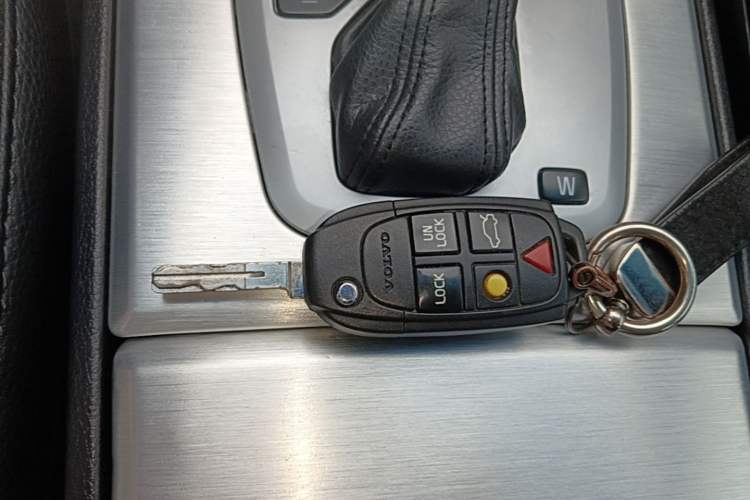 Used Volvo XC Classic 2014 T5 Luxury Edition Vehicle Key