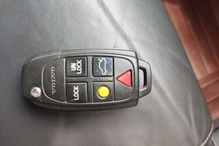 Used Volvo XC Classic 2014 T5 Luxury Edition Vehicle Key