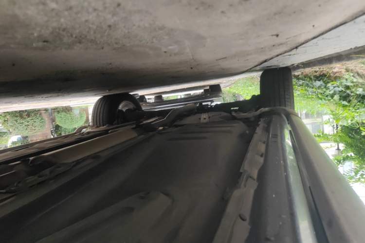 Used Volvo XC Classic 2014 T5 Luxury Edition Chassis Front Right