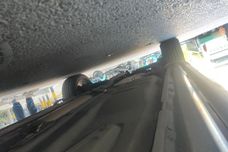 Used Volvo XC Classic 2014 T5 Luxury Edition Chassis Front Right