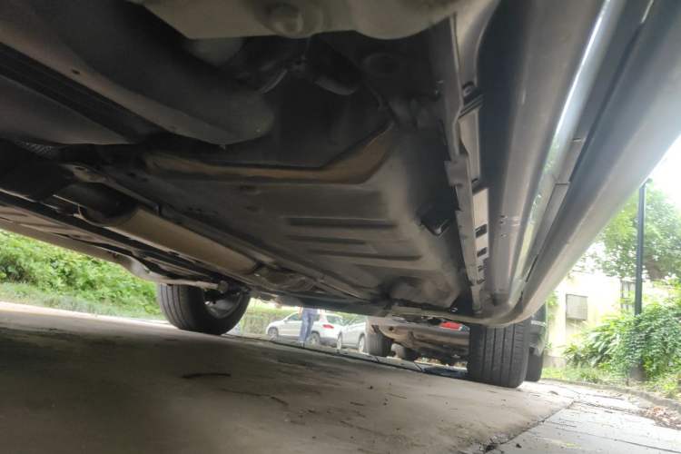 Used Volvo XC Classic 2014 T5 Luxury Edition Chassis Rear Right
