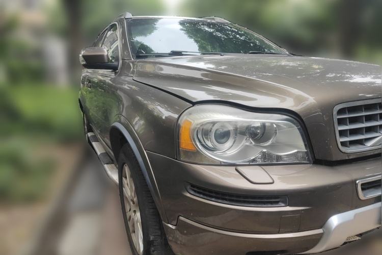 Used Volvo XC Classic 2014 T5 Luxury Edition Front Right 45 Deg