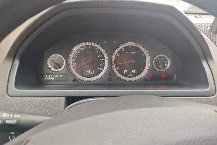 Used Volvo XC Classic 2014 T5 Luxury Edition Instrument Cluster