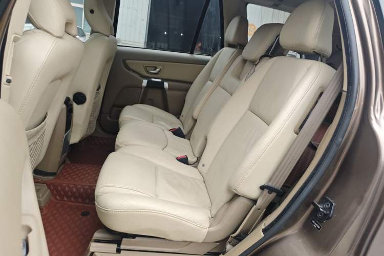 Used Volvo XC Classic 2014 T5 Luxury Edition Interior 4