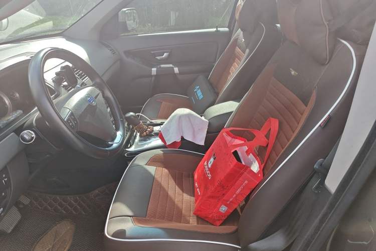 Used Volvo XC Classic 2014 T5 Luxury Edition Left Front Seat