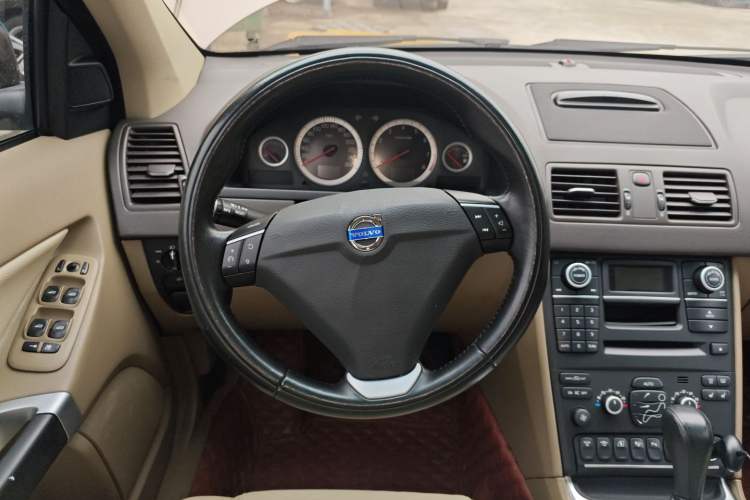 Used Volvo XC Classic 2014 T5 Luxury Edition Steering Wheel