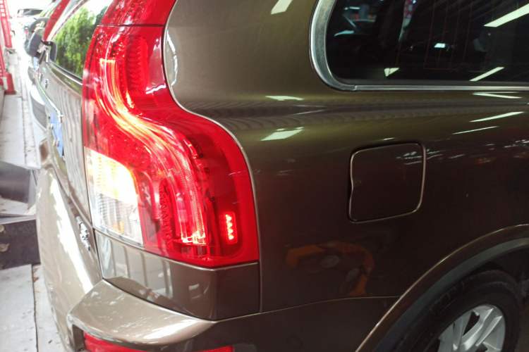 Used Volvo XC Classic 2014 T5 Luxury Edition Exterior 6