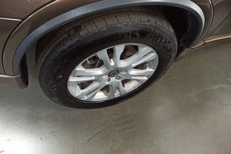 Used Volvo XC Classic 2014 T5 Luxury Edition Exterior 7