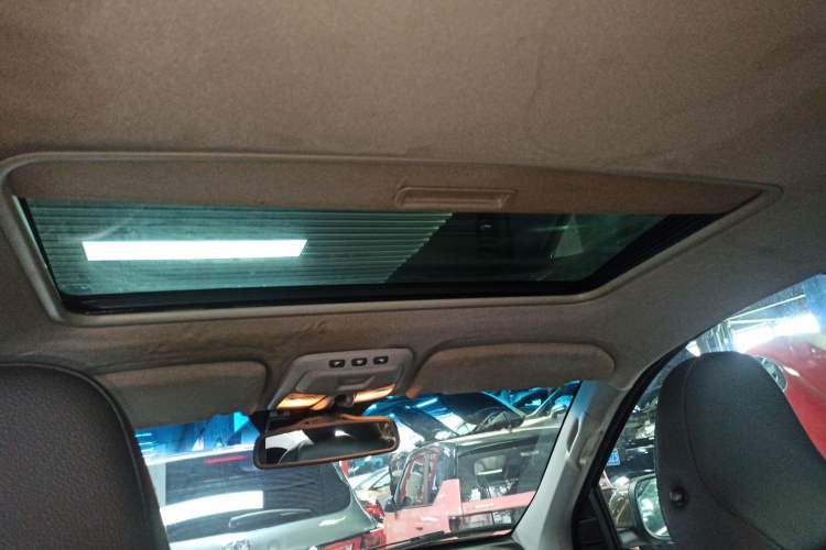 Used Volvo XC Classic 2014 T5 Luxury Edition Headliner