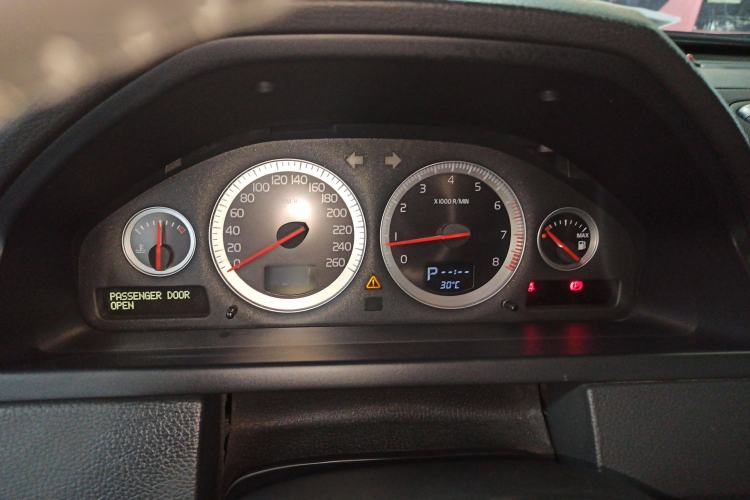 Used Volvo XC Classic 2014 T5 Luxury Edition Instrument Cluster