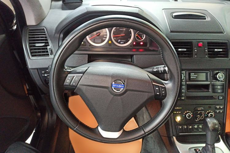 Used Volvo XC Classic 2014 T5 Luxury Edition Steering Wheel