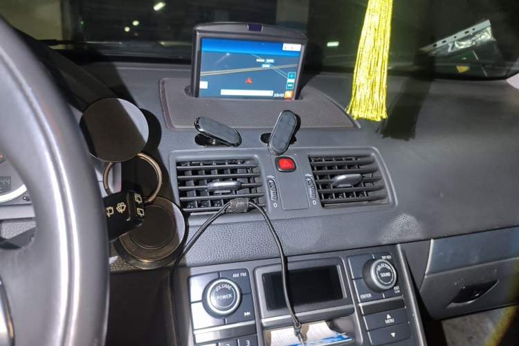 Used Volvo XC Classic 2014 T5 Luxury Edition Audio And AC Panel