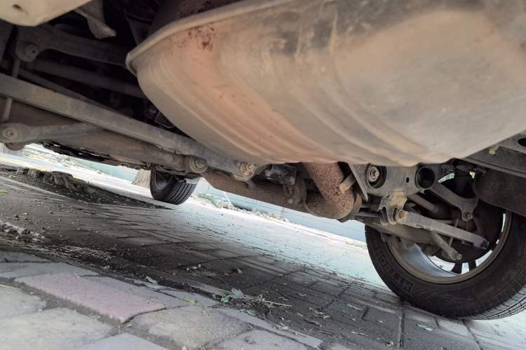 Used Volvo XC Classic 2014 T5 Luxury Edition Chassis Rear Left