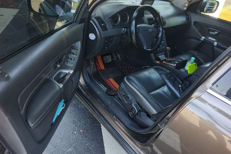 Used Volvo XC Classic 2014 T5 Executive Edition Driver Seat
