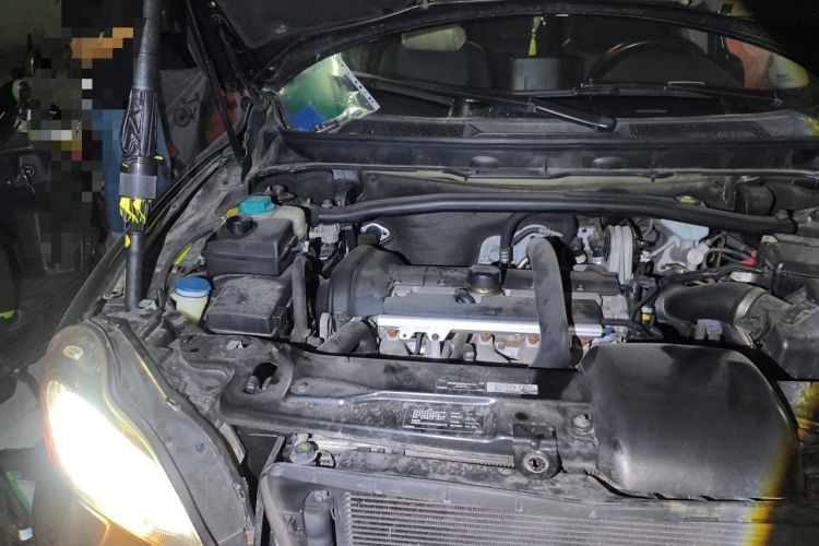Used Volvo XC Classic 2014 T5 Luxury Edition Engine Bay Right