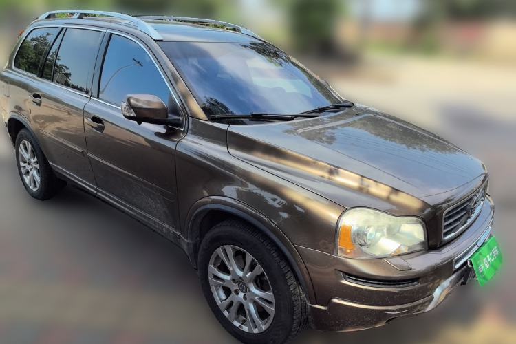 Used Volvo XC Classic 2014 T5 Luxury Edition Front Right 45 Deg