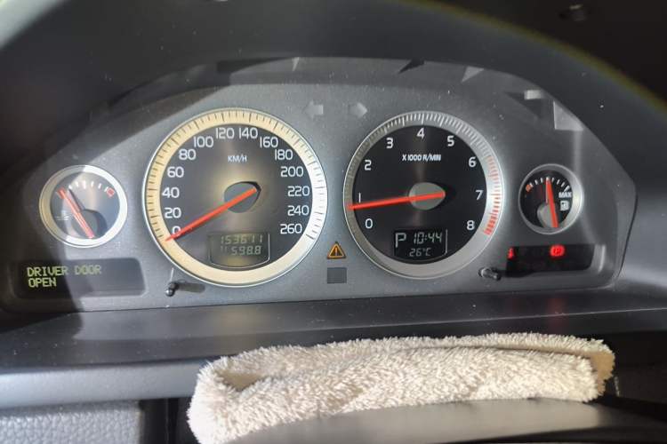 Used Volvo XC Classic 2014 T5 Luxury Edition Instrument Cluster