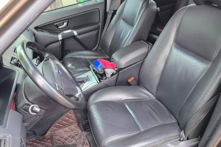 Used Volvo XC Classic 2014 T5 Luxury Edition Left Front Seat