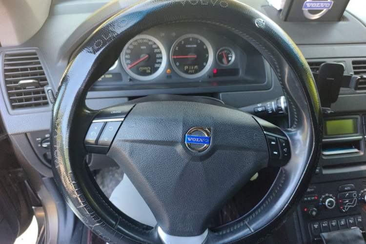 Used Volvo XC Classic 2014 T5 Executive Edition Steering Wheel