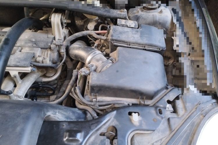 Used Volvo XC Classic 2014 T5 Luxury Edition Engine Bay Left