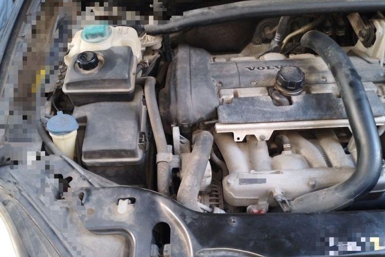 Used Volvo XC Classic 2014 T5 Luxury Edition Engine Bay Right