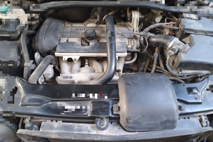 Used Volvo XC Classic 2014 T5 Luxury Edition Engine Bay