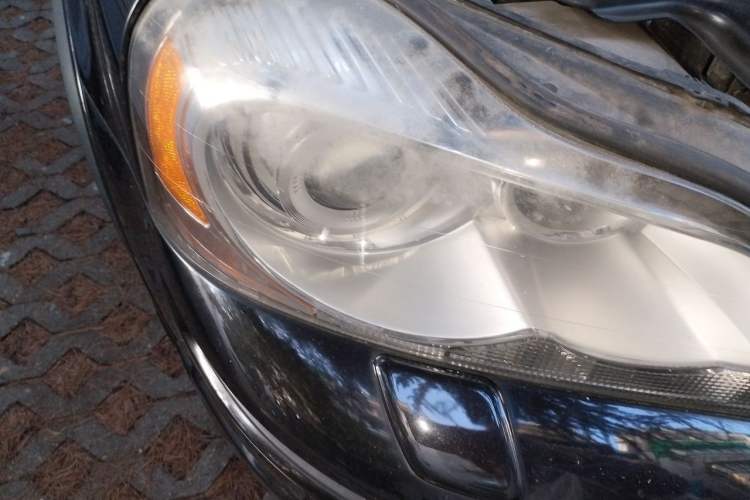 Used Volvo XC Classic 2014 T5 Luxury Edition Right Front Headlight