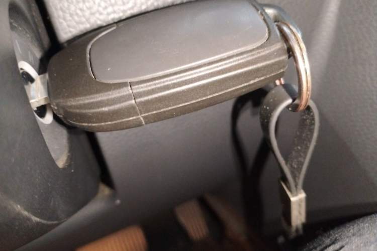 Used Volvo XC Classic 2014 T5 Luxury Edition Vehicle Key