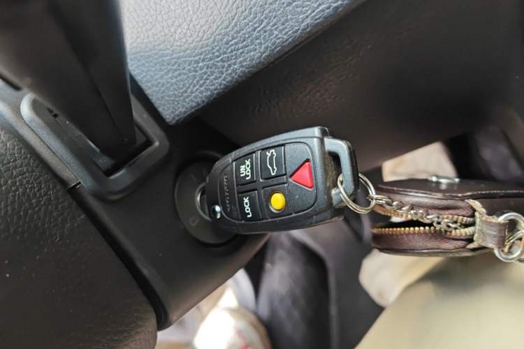 Used Volvo XC Classic 2014 T5 Luxury Edition Vehicle Key