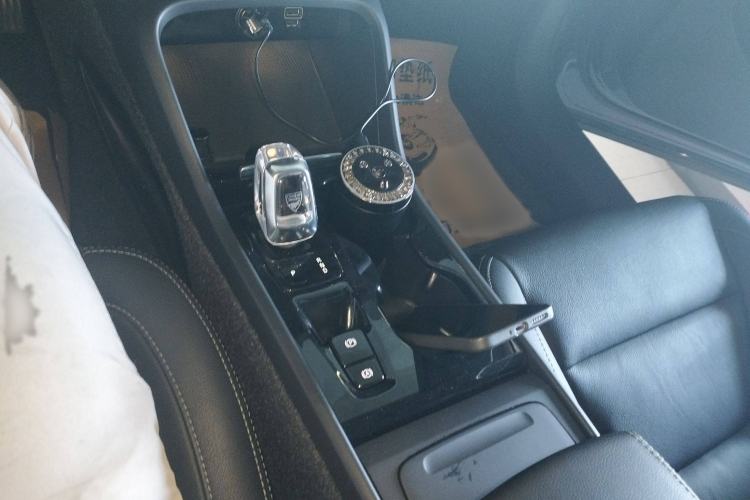 Used Volvo XC40 2020 T4 Four-Wheel Drive Smart Luxury Edition Gear Lever