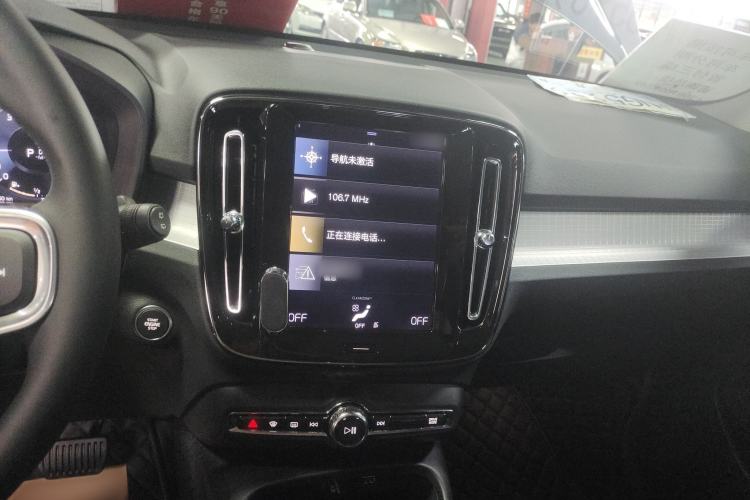 Used Volvo XC40 2020 T3 Smart & Stylish Edition Audio And AC Panel