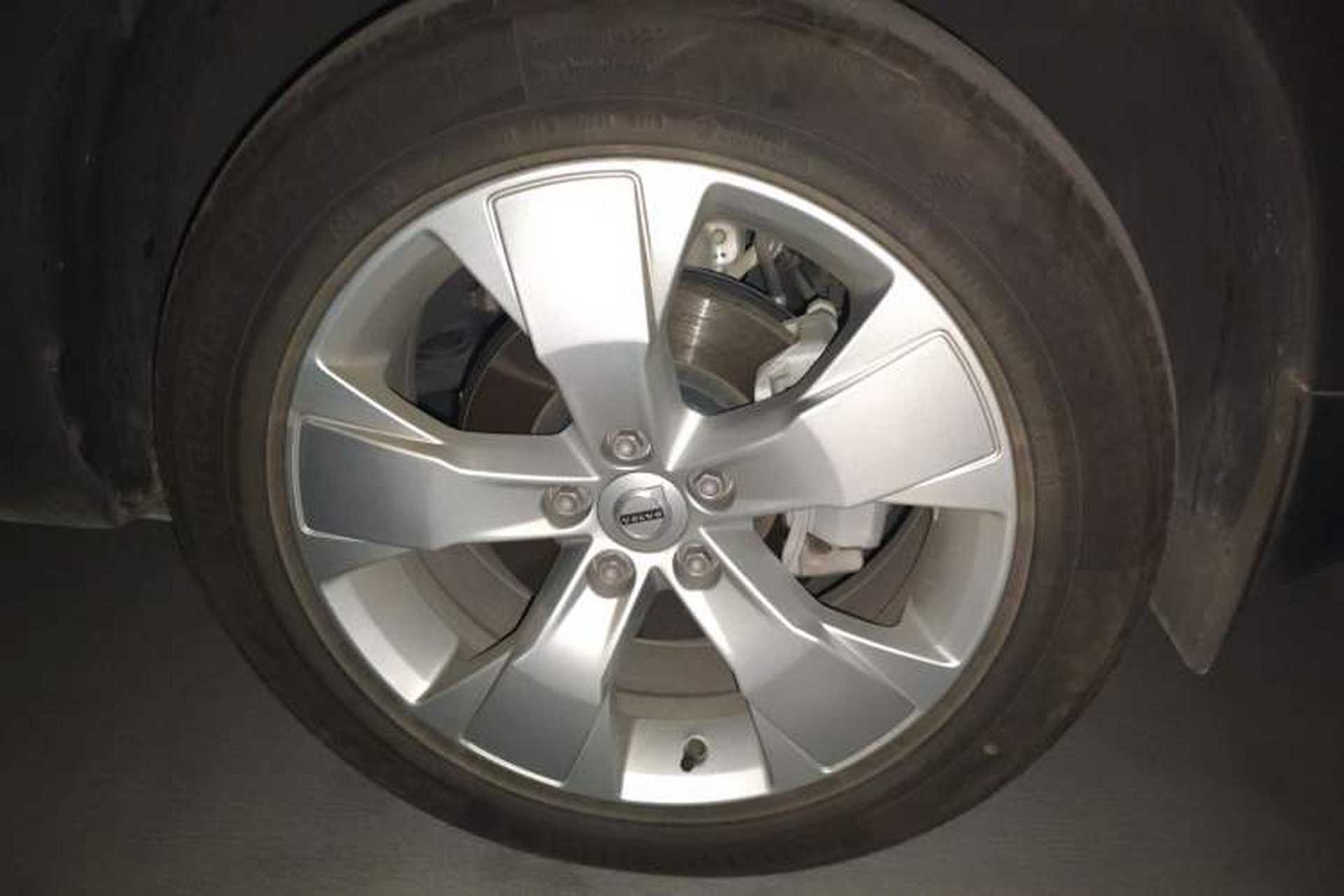 Used Volvo XC40 2020 T3 Smart & Stylish Edition Right Front Wheel Hub