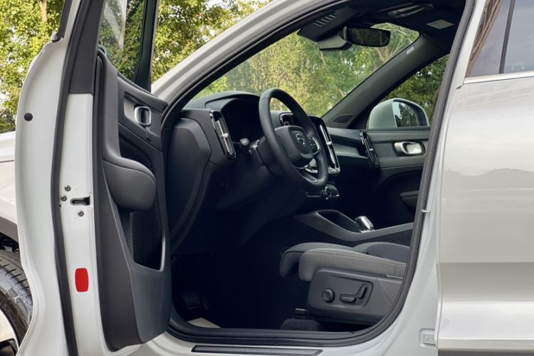 Used Volvo XC40 2024 B3 Zhiyuan Luxury Edition Interior 4