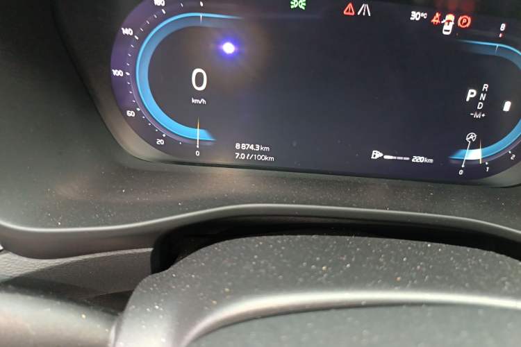 Used Volvo XC40 2024 B3 Zhiyuan Luxury Edition Odometer Close Up