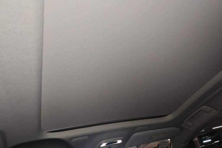 Used Volvo XC40 2019 T4 Four-Wheel Drive Midnight Amazon Blue Headliner