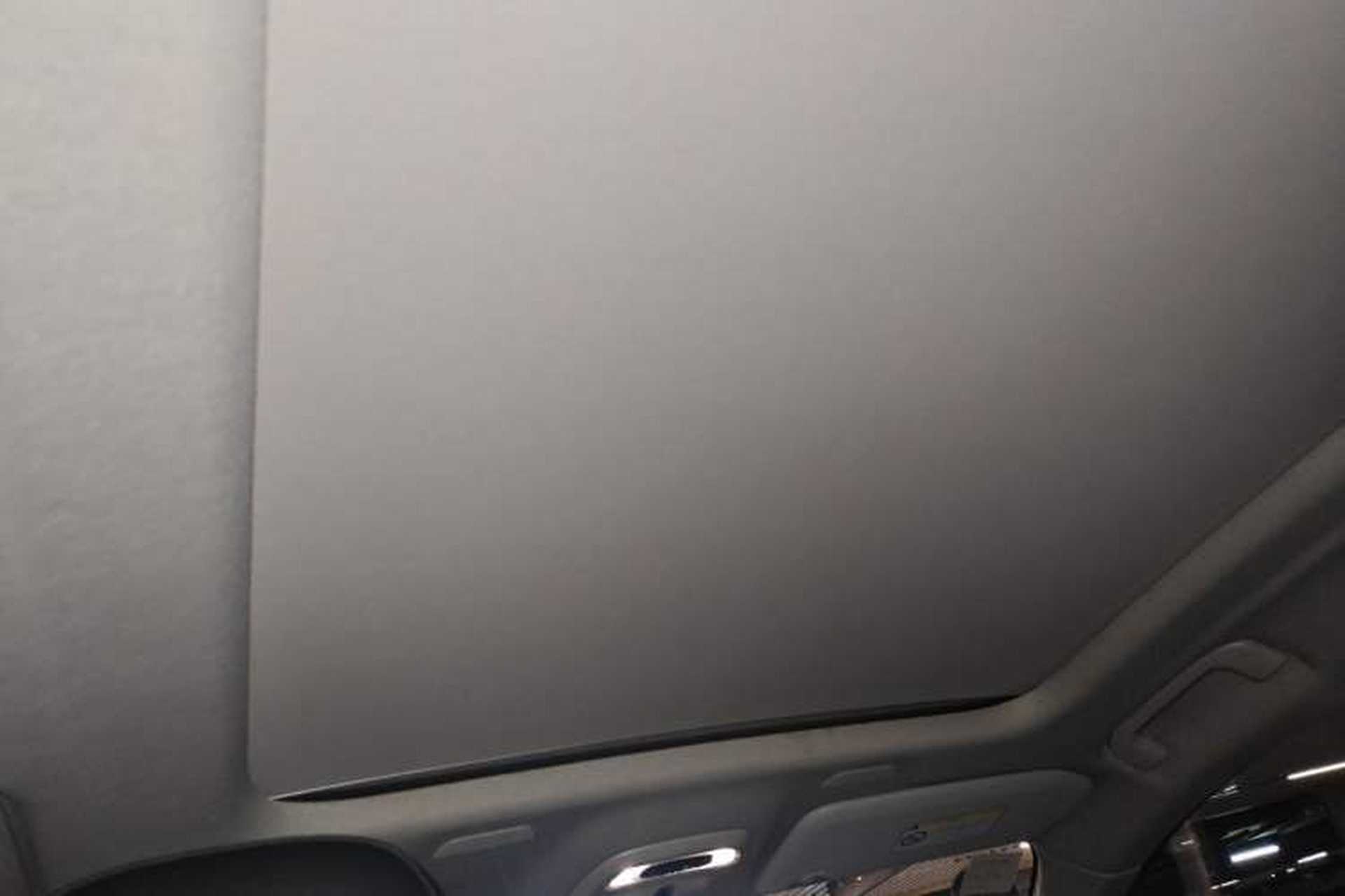 Used Volvo XC40 2019 T4 Four-Wheel Drive Midnight Amazon Blue Headliner